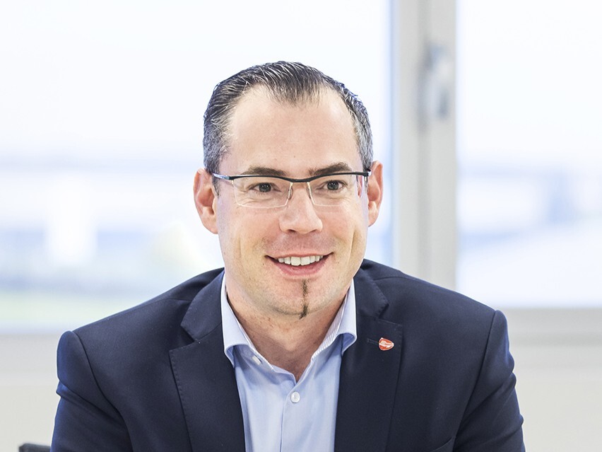 Adrian Frieden Adrian Frieden, Dozent Marketing